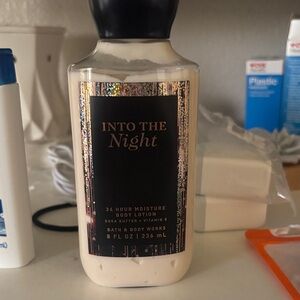 Bath & Body Works Into the Night Lotion - Black and Gold